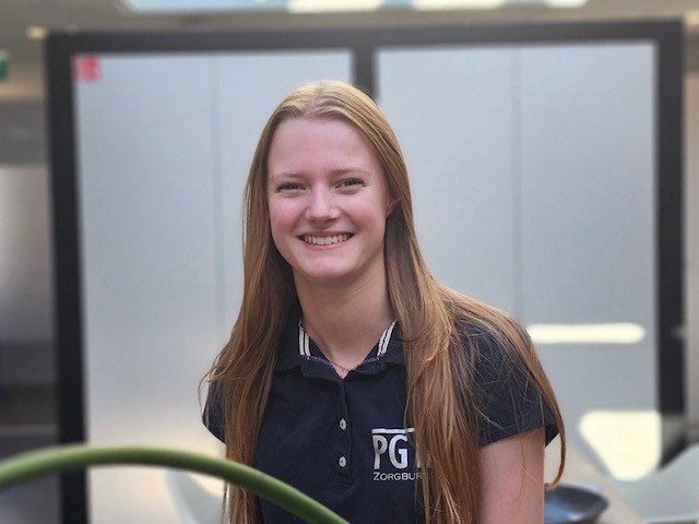 Foto Valerie liggend bijgesneden